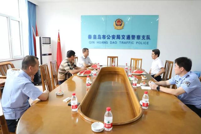 乾港慰問一線干警 乾港慰問一線干警