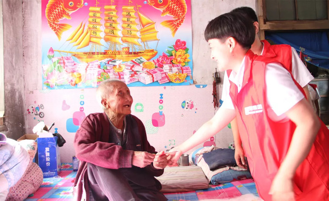 乾港愛(ài)心公益行 乾港愛(ài)心公益行